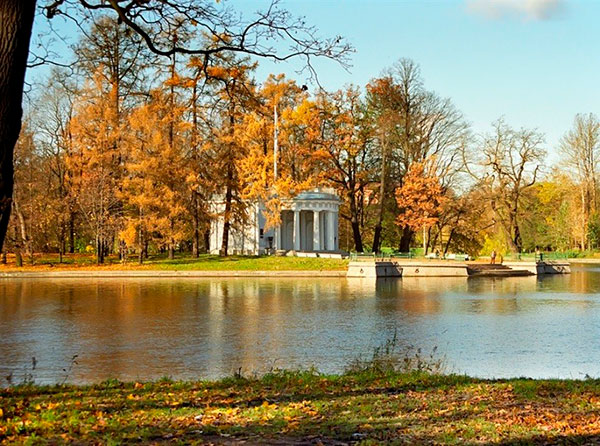 Осень в Петербурге: лучшие места для прогулок и ярких фотографий