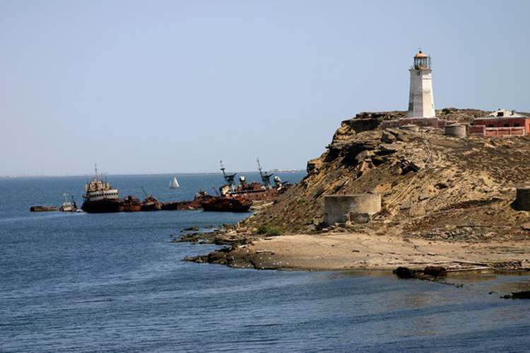 on Pirallahi (Artem) island - Picture of Baku, Absheron ...