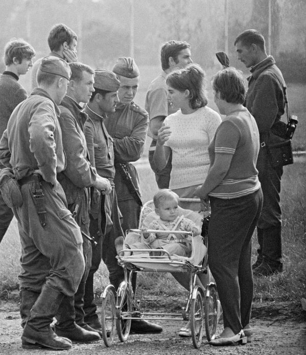 50 лет назад советские войска вошли в Чехословакию — фото ...