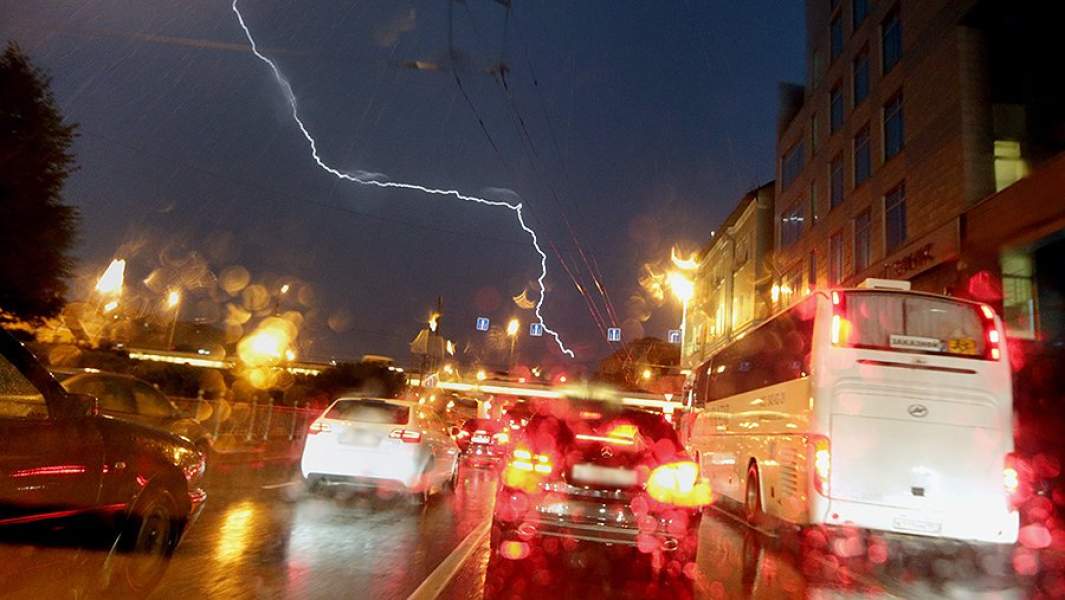 🌩😲 Редкие шаровые молнии могут появиться в Москве из-за ...