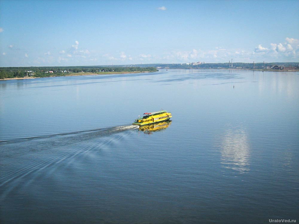 Оказывается, Волга в Каспийское море не впадает...