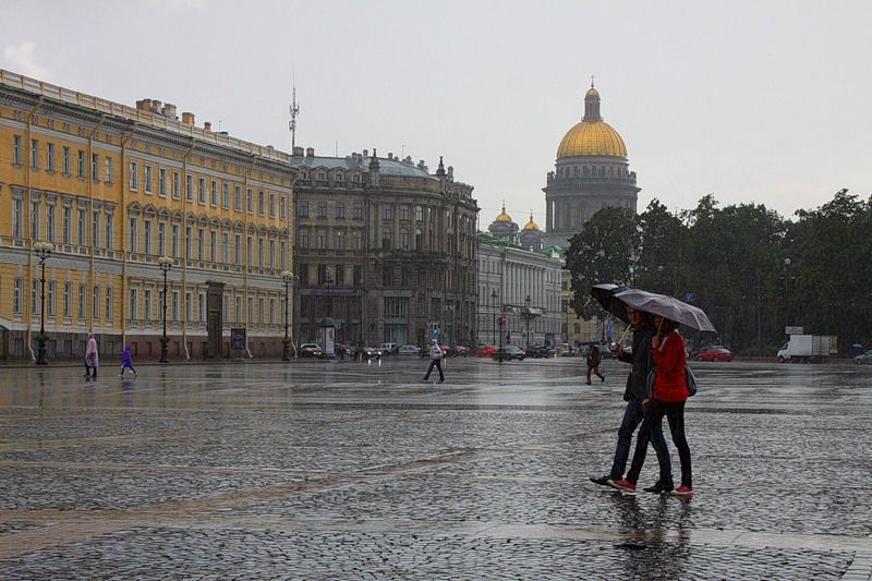 После грозы в Петербурге прошел огненный дождь | АиФ Санкт ...