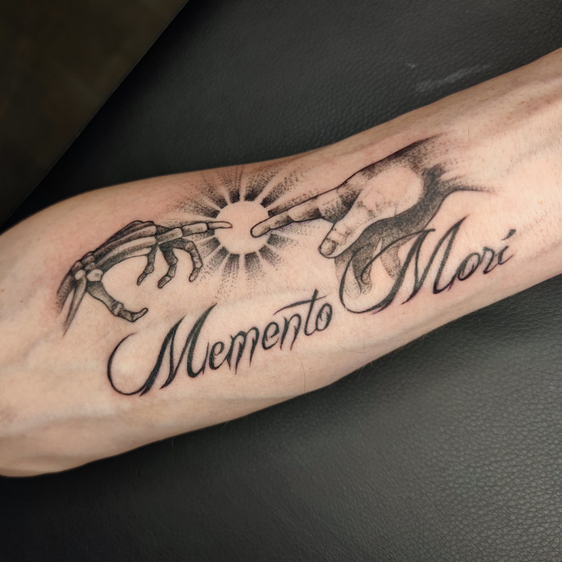 117 Elegant And Meaningful Memento Mori Tattoo Designs To ...