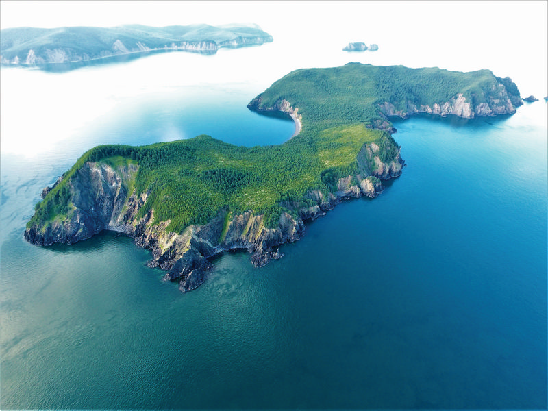 Гайд по Шантарским островам 🐋 Киты, скалы и Охотское море ...