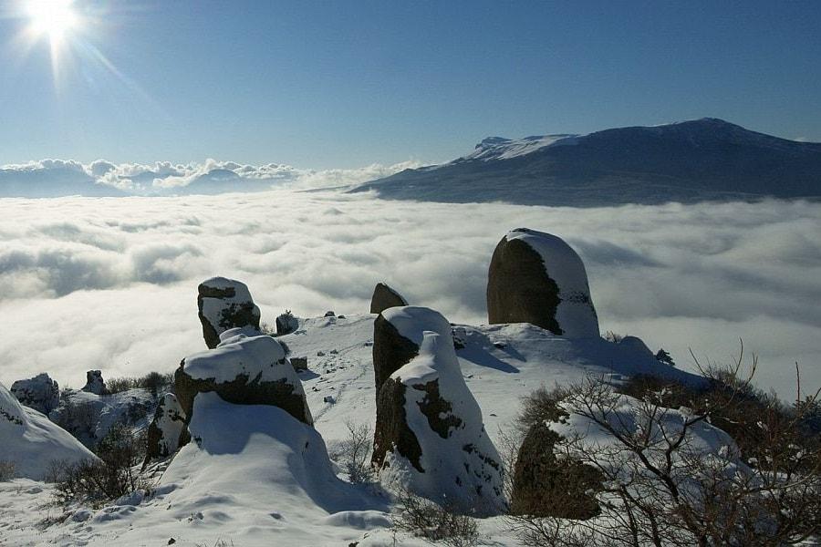 Зима в Крыму: как выглядят крымские горы после снежной ночи ...