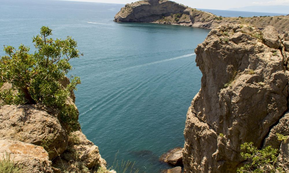 ЧЕРНОЕ МОРЕ: отдых и курорты, экология и география