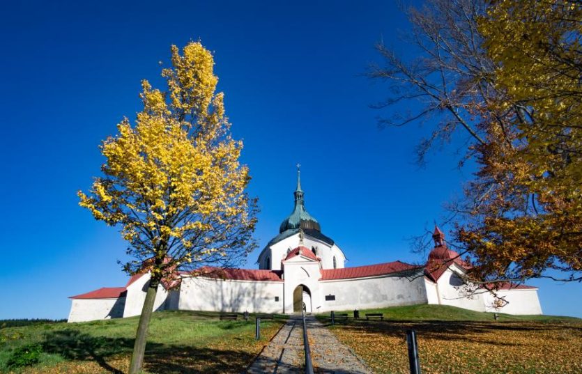 Анимированная открытка Осень лучшее время для раздумий