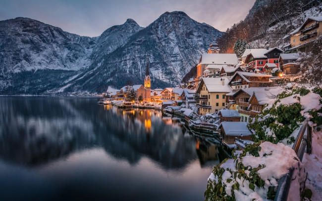 Обои на рабочий стол Зима на озере Emerald Lake Lodge, Yoho ...