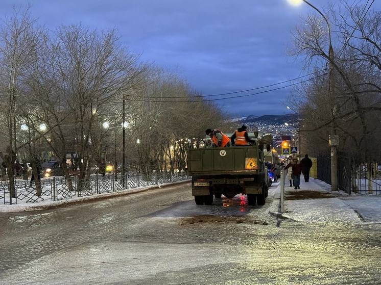 В Улан-Удэ образовались пробки из-за выпадения снега | АиФ ...