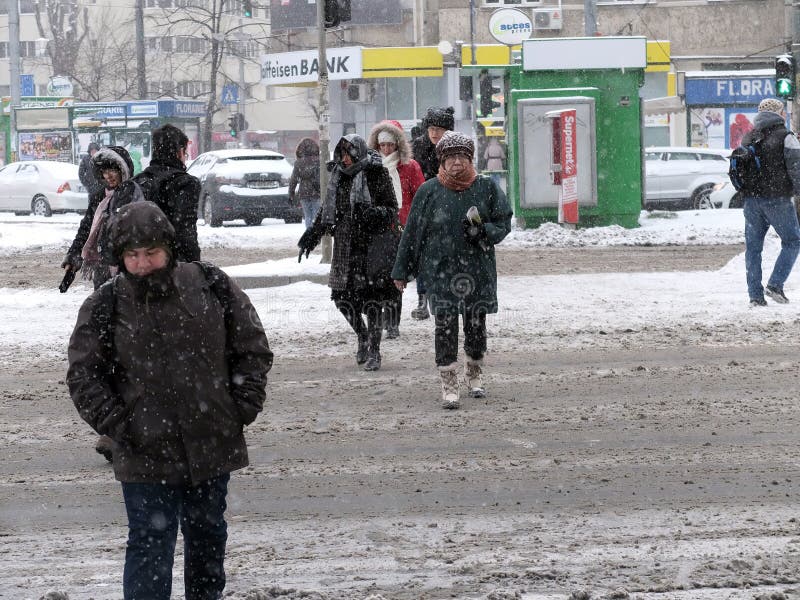 Изменения в жизни людей зимой. | План ...