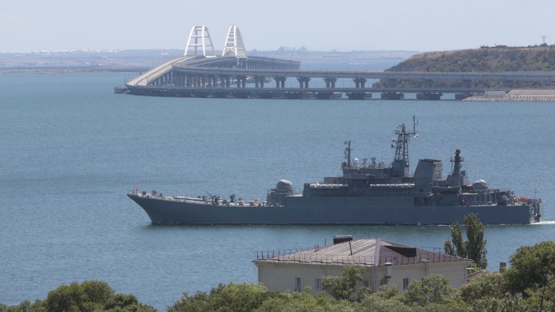 Затонувшие корабли, которые видны сквозь толщу воды - ЯПлакалъ