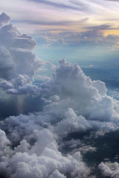 Heads up! These six special clouds linger in our skies every ...