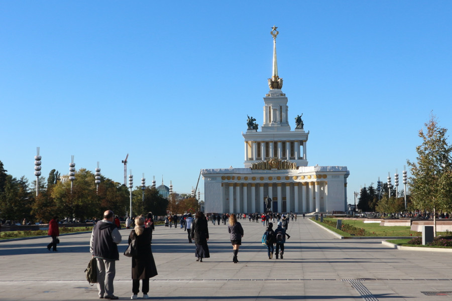 Фотовыставка «Путешествие в осень» на ВДНХ