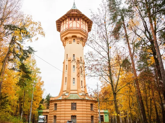 Один из трёх ангелов, защищающих город, вернулся на ...