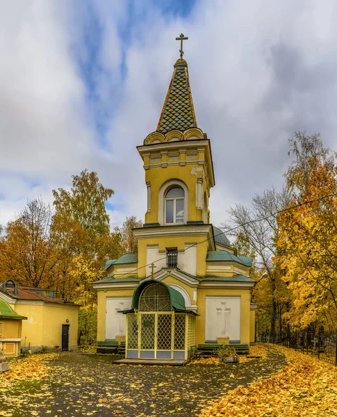 Храм и рябина осенью - Изображение Церковь Владимира ...