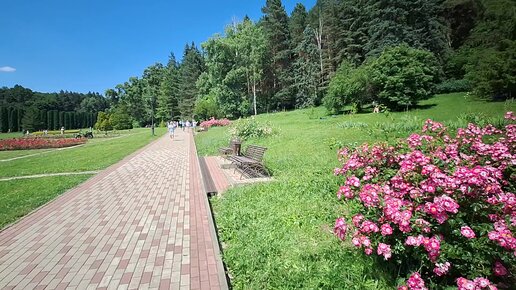 Долина роз в Кисловодске. Вид сверху ...