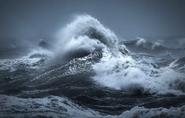 Корабль В Шторм На Море — стоковые ...