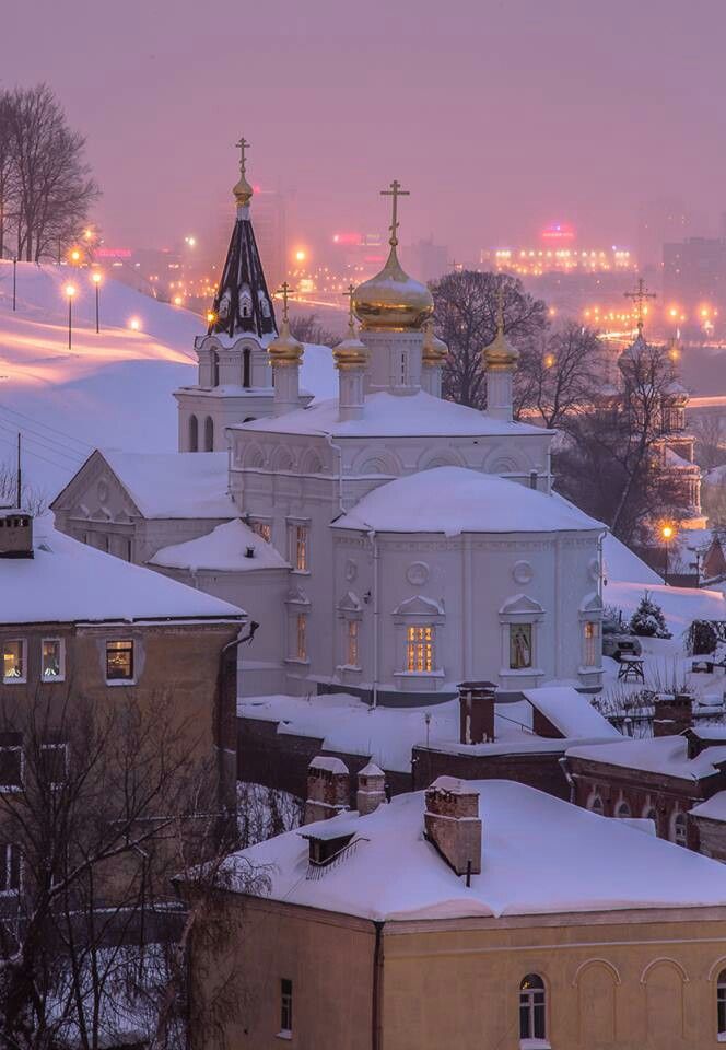 Нижне-Волжская набережная зимой ...