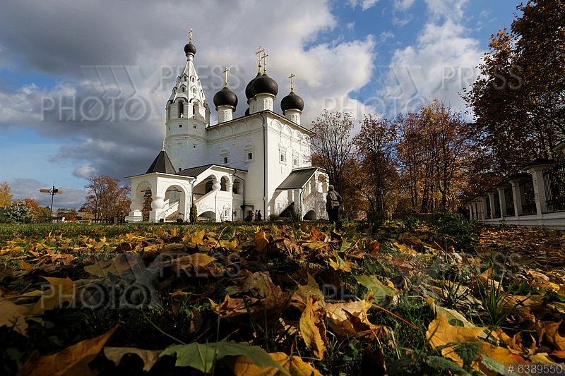 Алексеевская церковь осенью - Харьков, Украина - Фото 19 ...