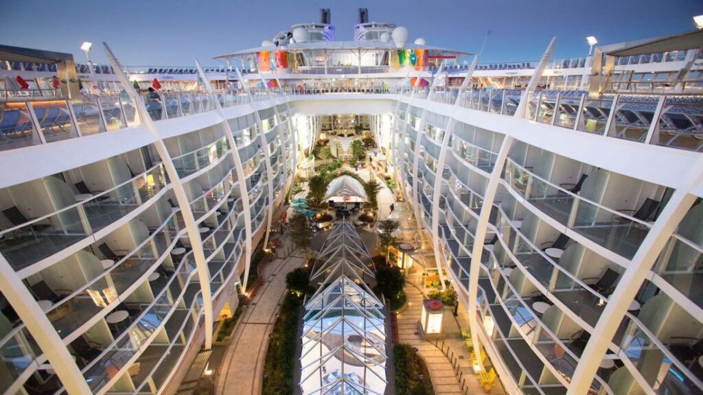 MSC Sinfonia 5* круизный лайнер - цены на билеты в круиз