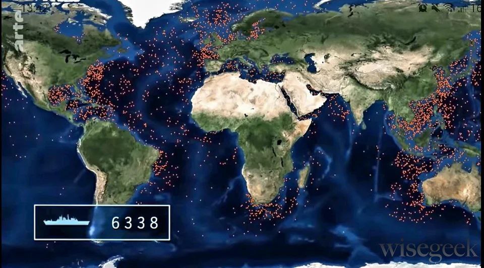 В Черном море обнаружили затонувшие корабли и самолет (ВИДЕО)