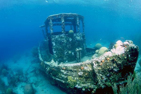 В Черном море и Керченском проливе ищут затонувшие ...